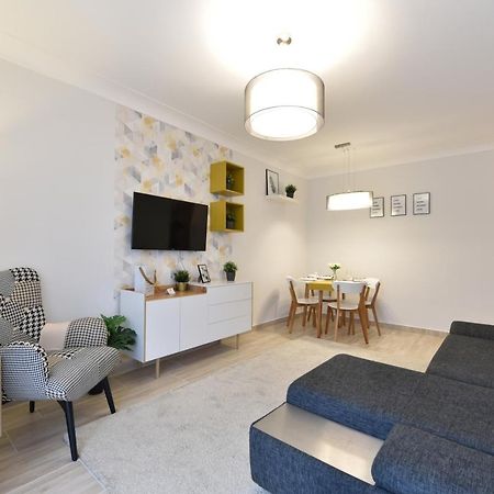 Kiralykut 1 Apartman - Ingyen Parkolas, Bicajok, Ac Székesfehérvár Zewnętrze zdjęcie