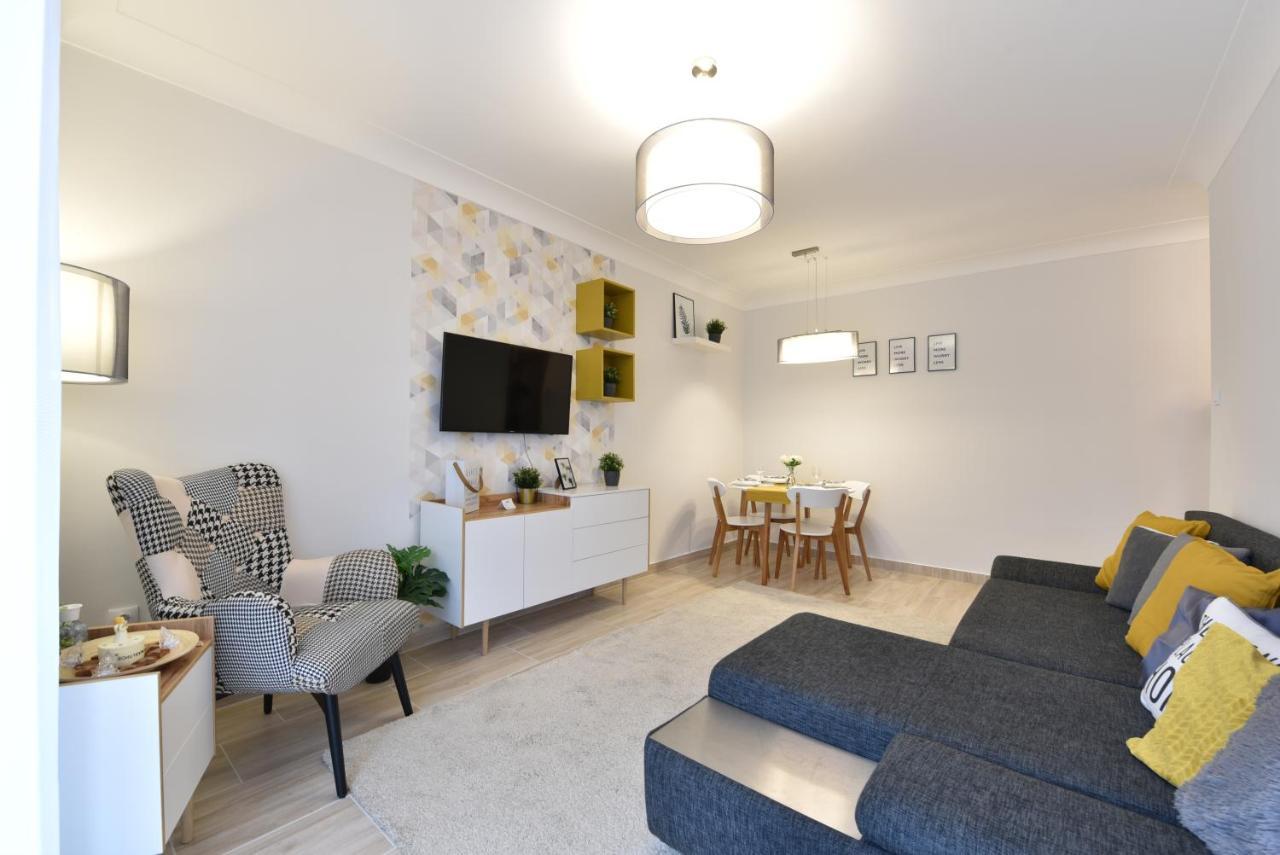 Kiralykut 1 Apartman - Ingyen Parkolas, Bicajok, Ac Székesfehérvár Zewnętrze zdjęcie